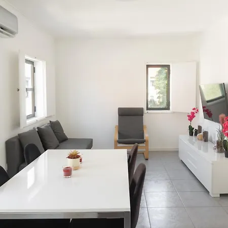 T1 Perto Da Marina De *